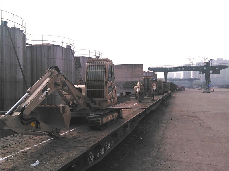 江南游戏智能SWE80E-G高原型挖掘机正式列装献礼国庆