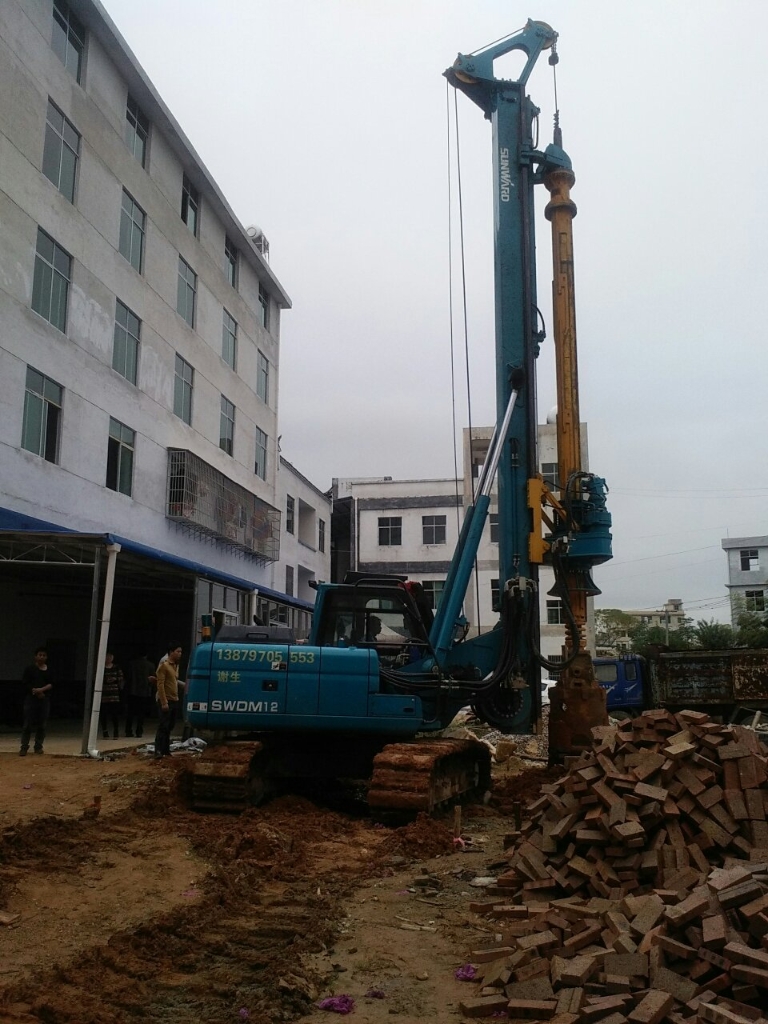 江南游戏智能中小型旋挖钻机助力美丽乡村建设