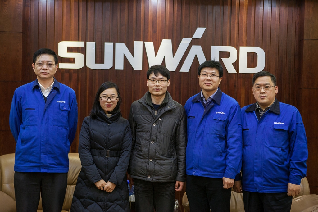 市科协领导莅临江南游戏智能慰问困难科技工作者