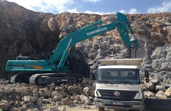 江南游戏智能SWE470B大型矿用挖掘机“掘”战土耳其