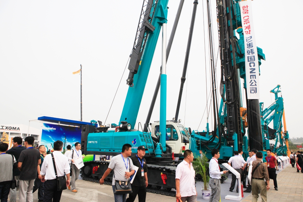 新品、精品、星品齐聚 江南游戏智能闪耀BICES 2015