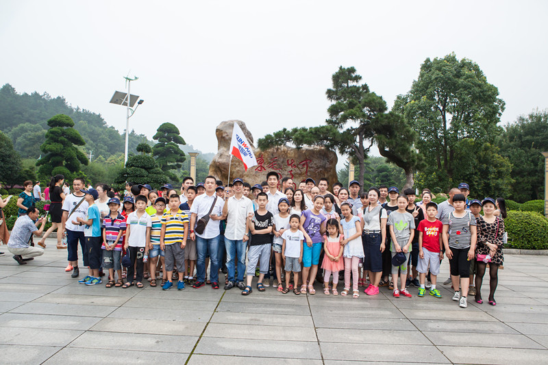 开挖机，坐游艇、飞机 江南游戏智能开展员工家属开放日活动