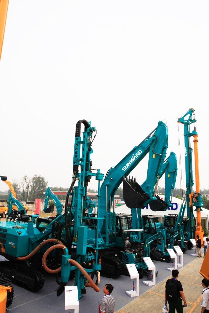 新品、精品、星品齐聚 江南游戏智能闪耀BICES 2015