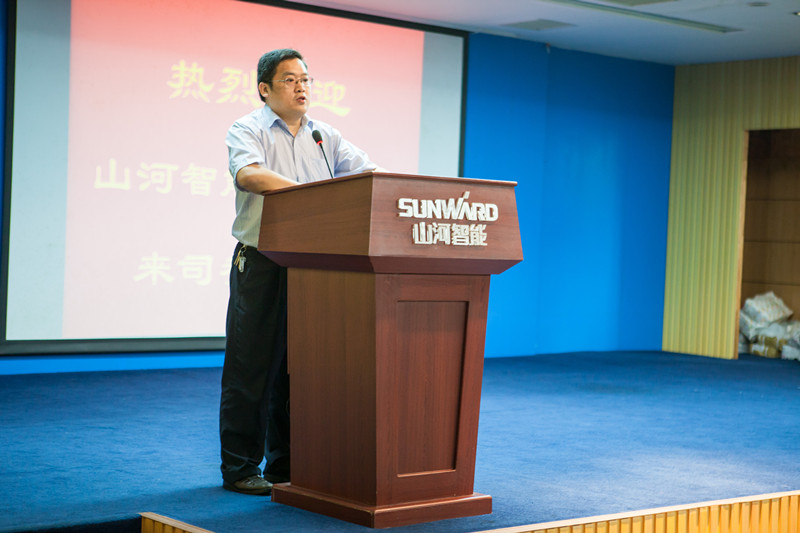 开挖机，坐游艇、飞机 江南游戏智能开展员工家属开放日活动