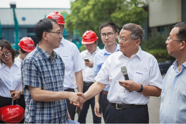 商务部合作司刘民强副司长一行调研江南游戏智能