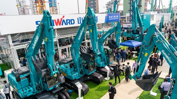 首日签单2.6亿元，江南游戏智能创新产品引爆上海宝马展