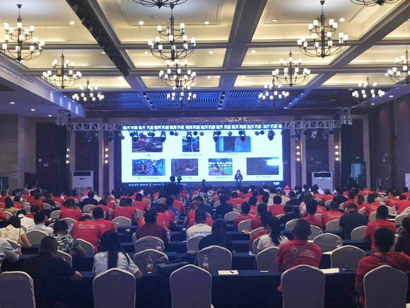 “超美微挖”现身2018微挖峰会，江南游戏智能微挖出口过万台