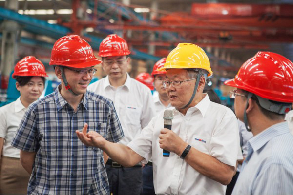 商务部合作司刘民强副司长一行调研江南游戏智能