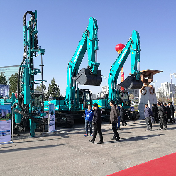 听说，江南游戏智能混合动力挖掘机与“煤都”更配哦！