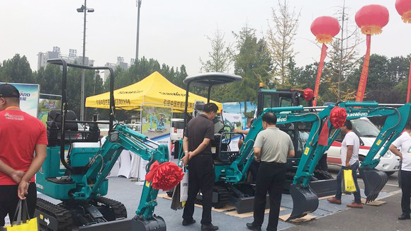 “超美微挖”现身2018微挖峰会，江南游戏智能微挖出口过万台