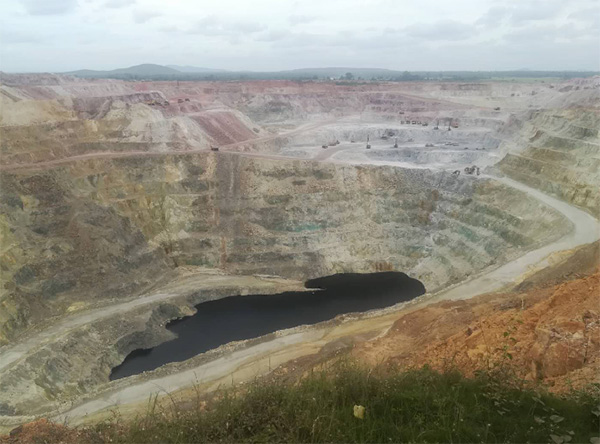 高温酷暑，江南游戏智能凿岩设备异域扬威