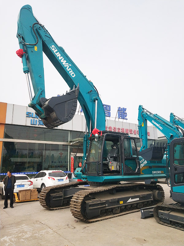 关于江南游戏智能节能型挖掘机，张老板算了这样一笔账