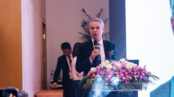 首日签单2.6亿元，江南游戏智能创新产品引爆上海宝马展