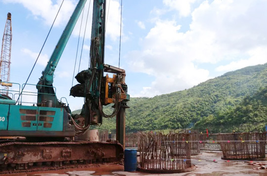 参与一带一路重大项目 江南游戏智能旋挖钻扬名阿墨江特大桥