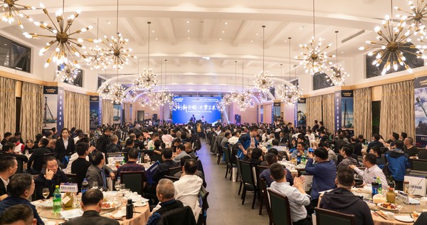 首日签单2.6亿元，江南游戏智能创新产品引爆上海宝马展