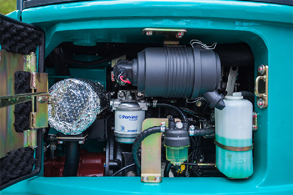 “C位”出道 14.5万元江南游戏智能微挖18UB等你开回家