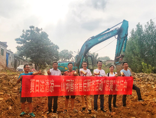 到了市场一线才知道，江南游戏挖机客户都是铁杆粉丝