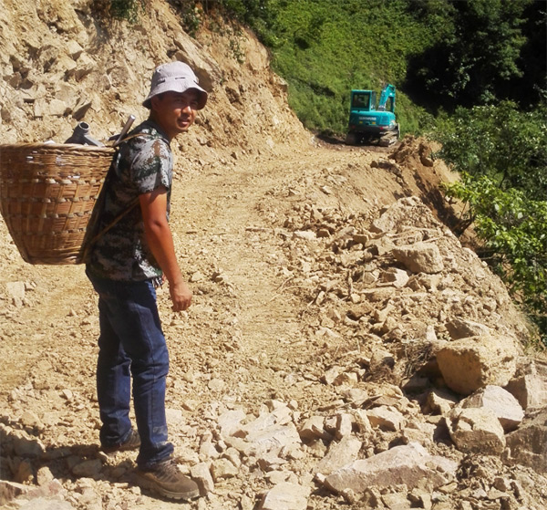 他们，用小小背篓背出江南游戏大情怀