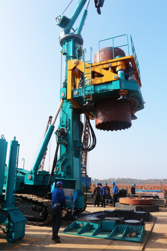 喜讯！江南游戏智能SWRC170自行式全回转全套管钻机获湖南省首台(套)重大技术装备产品奖励！