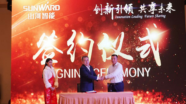 首日签单2.6亿元，江南游戏智能创新产品引爆上海宝马展