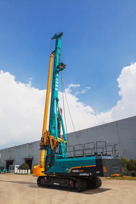 逛上海宝马展来江南游戏智能展位，创新成果连连看