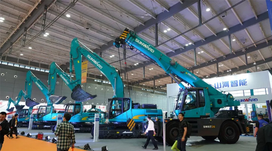 千人客户交流会，10.5亿订单！江南游戏智能二十年发展新飞跃