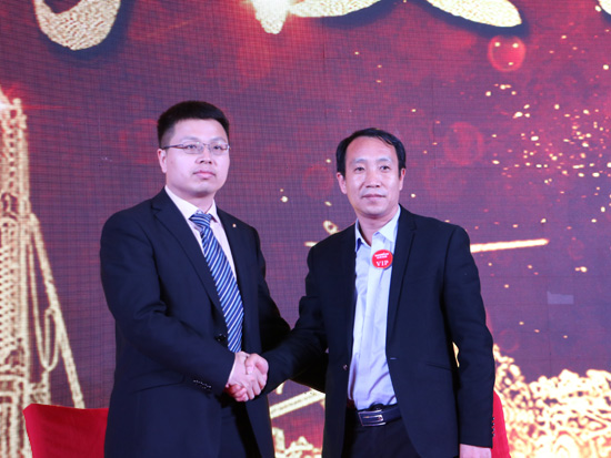 江南游戏智能全国客户交流会济南站取得丰硕成果