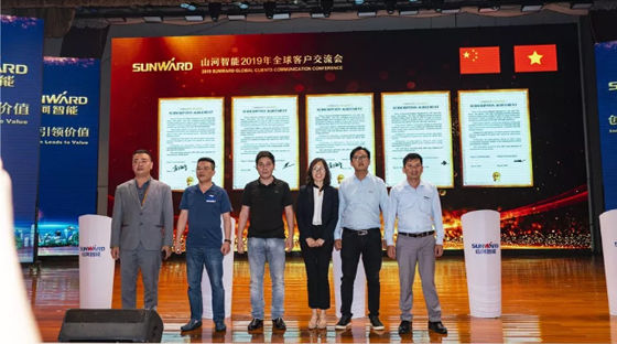 千人客户交流会，10.5亿订单！江南游戏智能二十年发展新飞跃