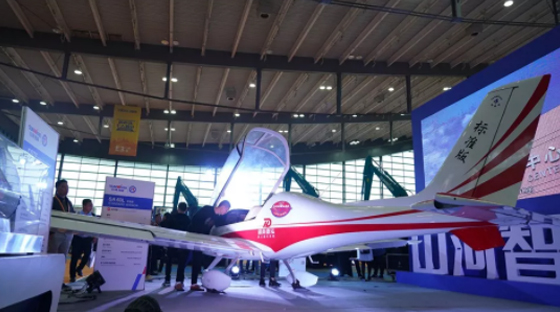 超强阵容尽显创新成果！江南游戏智能闪耀长沙工程机械展