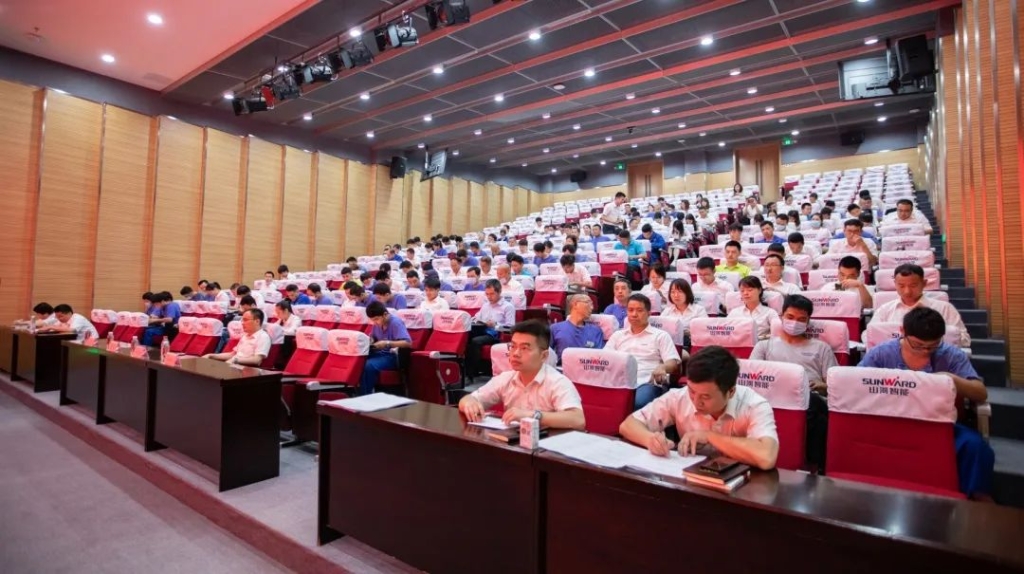 提升理论修养水平，确保党员发展质量 ——江南游戏智能开展2020年入党积极分子培训