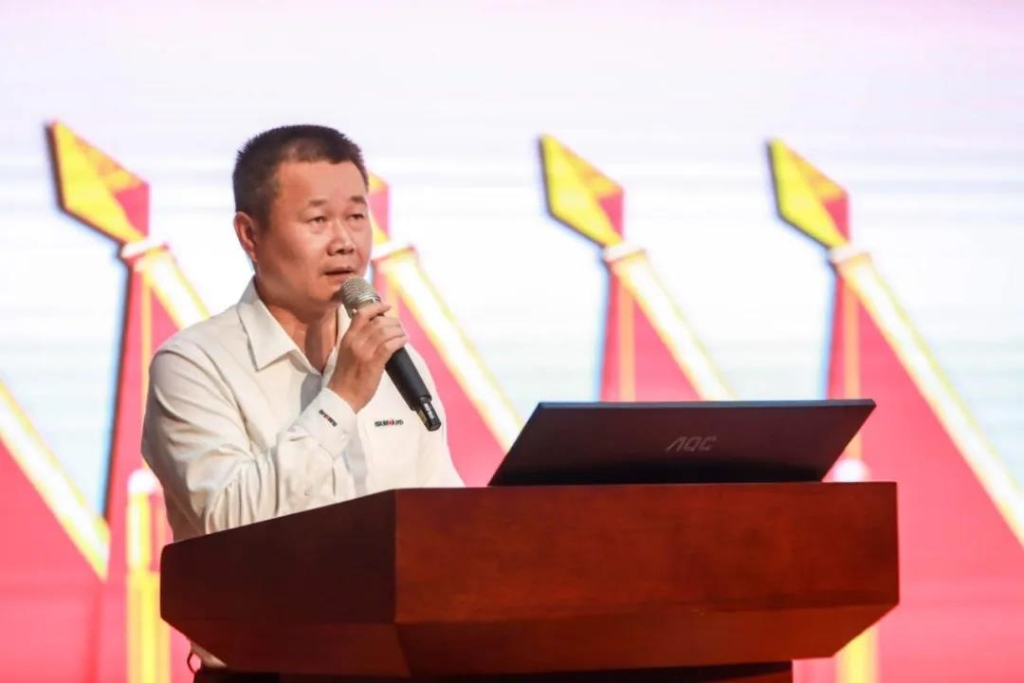 凝心聚力 迎接挑战 共赢江南游戏 ——江南游戏智能五届三次“双代会”胜利召开