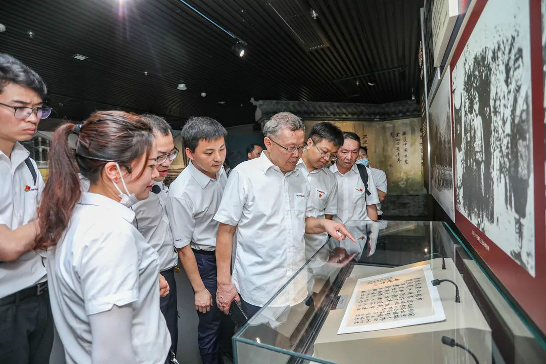 公道正派出清风正气，廉洁自律塑良好形象——江南游戏智能开展中高层干部廉洁教育活动