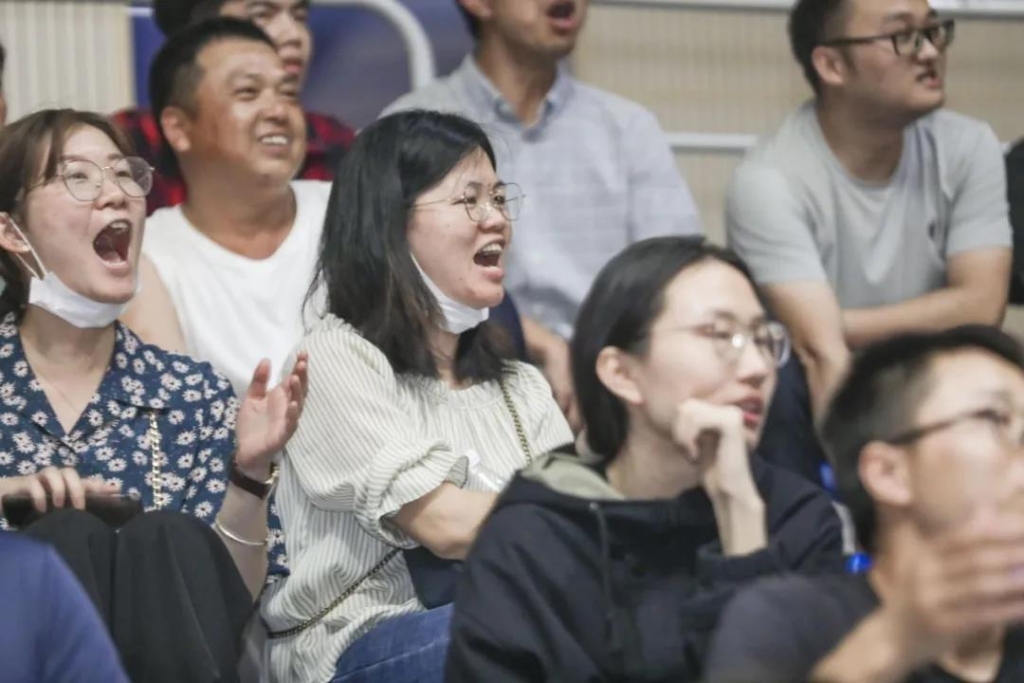 “520” 江南游戏智能以球会友中建五局三公司