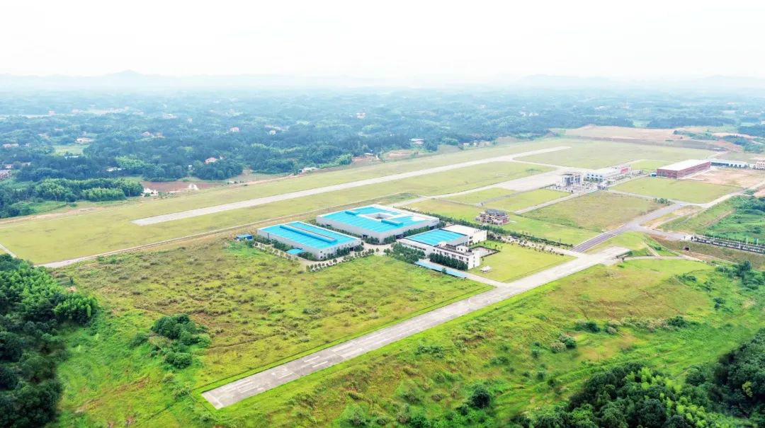 江南游戏航空第十三期147部SA60L机型培训班圆满结业