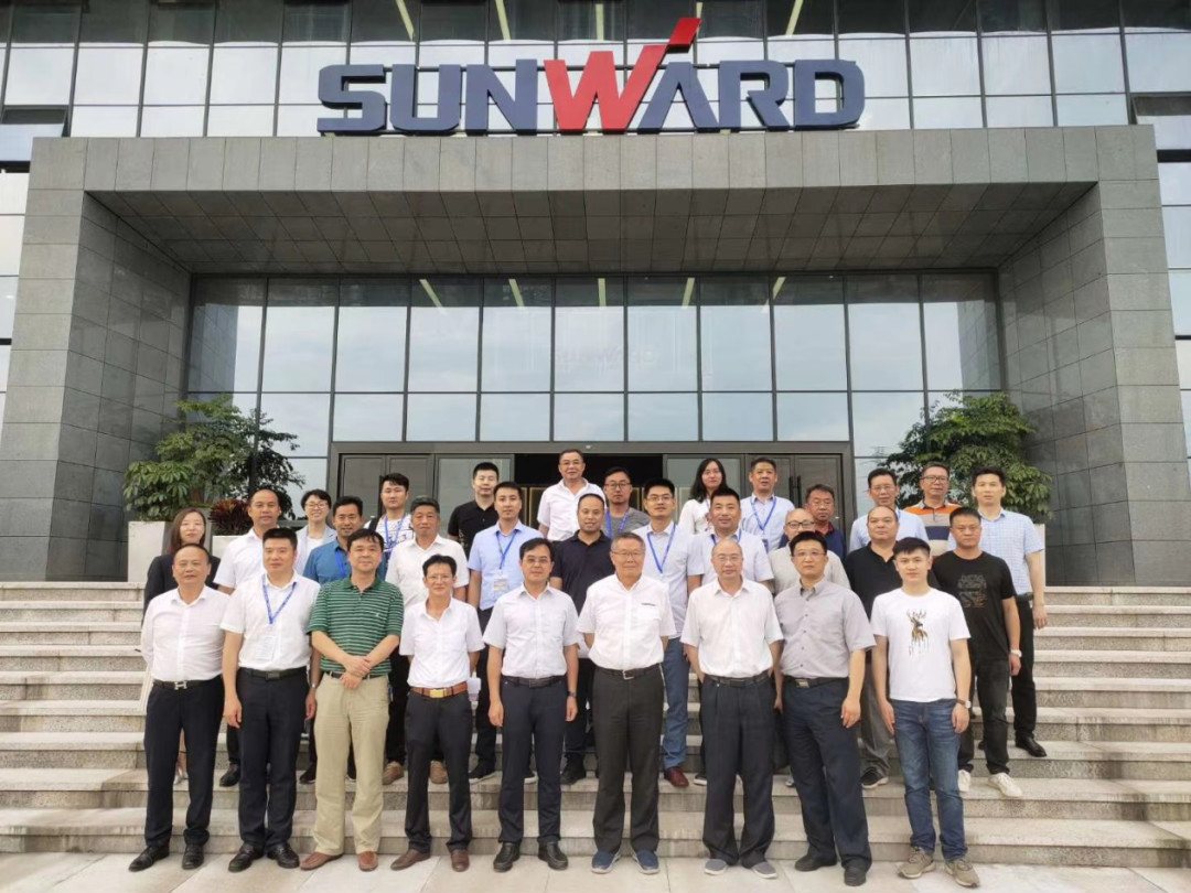 省工程机械产业与铸造产业合作对接会在江南游戏智能举行