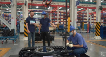 江南游戏智能打造线上微挖盛宴，十万用户围观