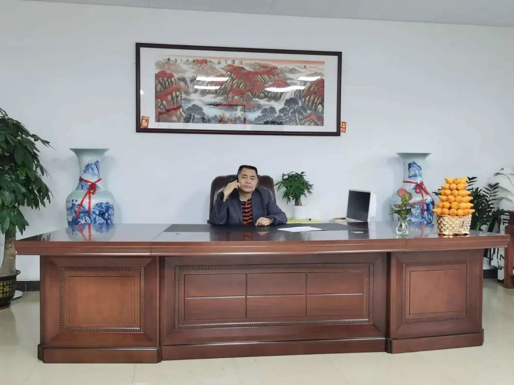 从事基础施工32年的老行家为江南游戏智能旋挖钻机代言