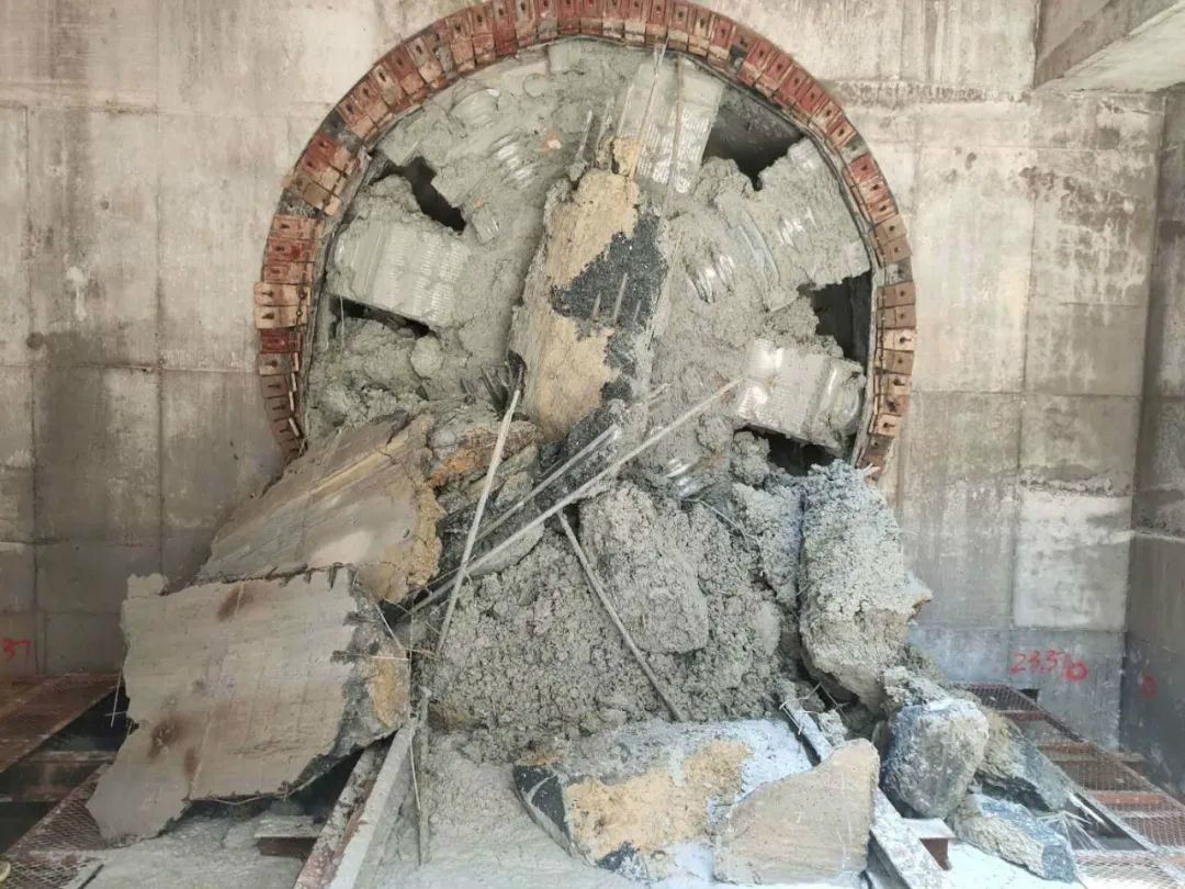 中铁江南游戏盾构机贯通湖南省首条电力盾构隧道