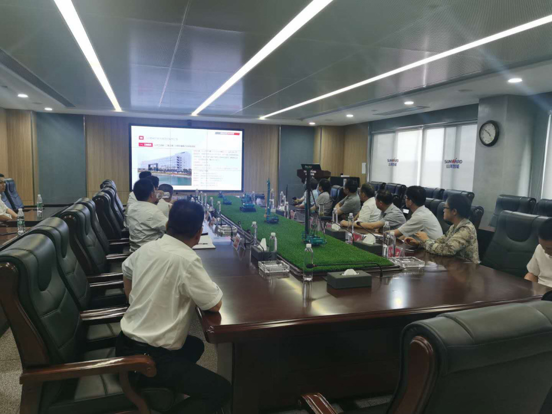 省人大常委会副主任杨维刚调研江南游戏智能