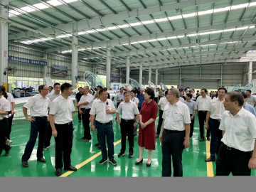 省委常委、统战部部长黄兰香考察调研江南游戏科技