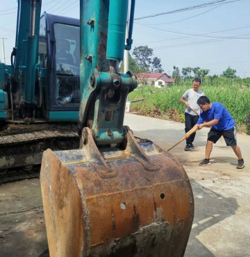 感恩相伴 关爱相随——江南游戏智能服务万里行服务湖南