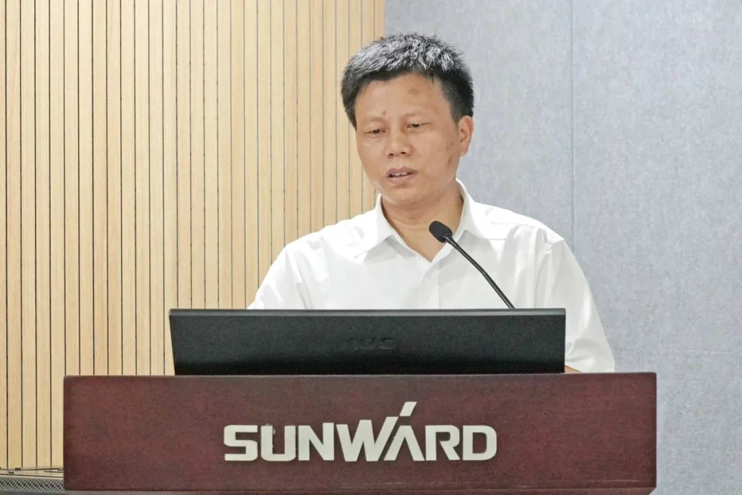 省人大常委会党组副书记、副主任王柯敏调研江南游戏智能