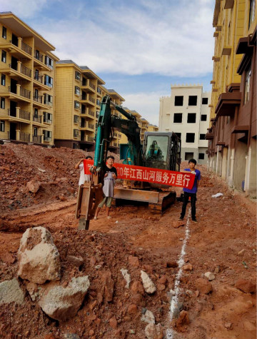 感恩相伴 关爱相随 ——江西江南游戏服务万里行