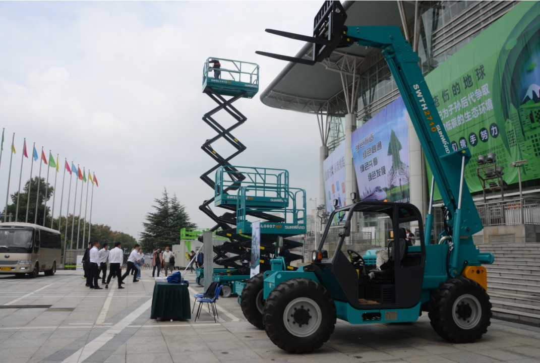 创新“绿”动能 江南游戏智能绿博会上展风采