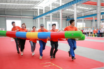 江南游戏智能举办21周年庆祝表彰会暨趣味运动会