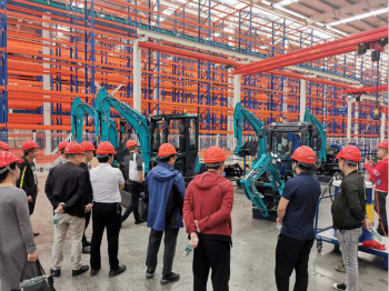 快来“网红”打卡点 ——江南游戏智能工业城