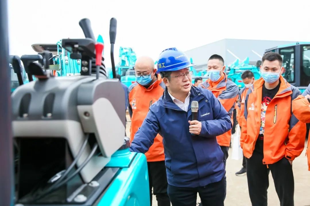 大国重器 壮哉江南游戏！机友会微挖用户江南游戏智能体验日