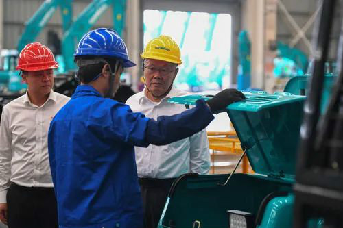 “智慧工厂”引领“生产节拍”——走进江南游戏智能一探究竟