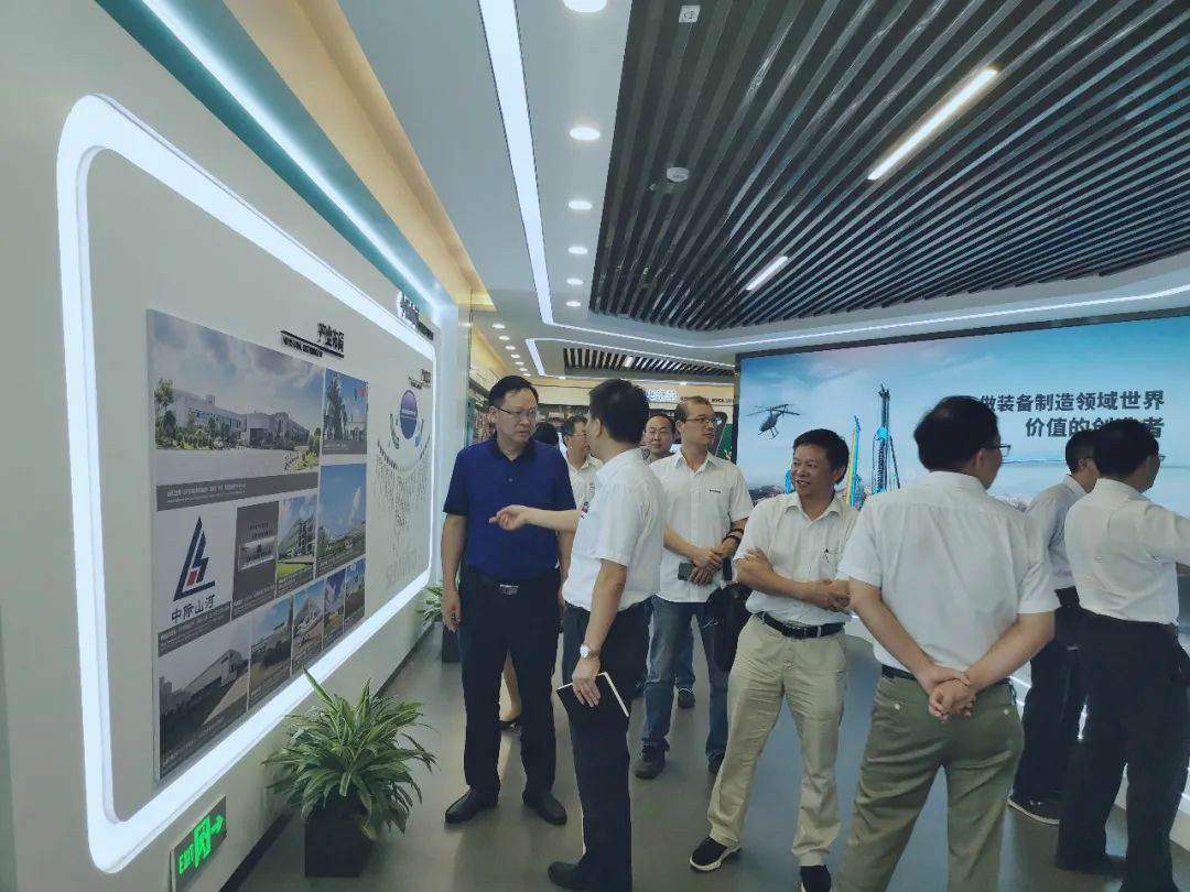 中南大学机电工程学院肖来荣书记到访江南游戏智能