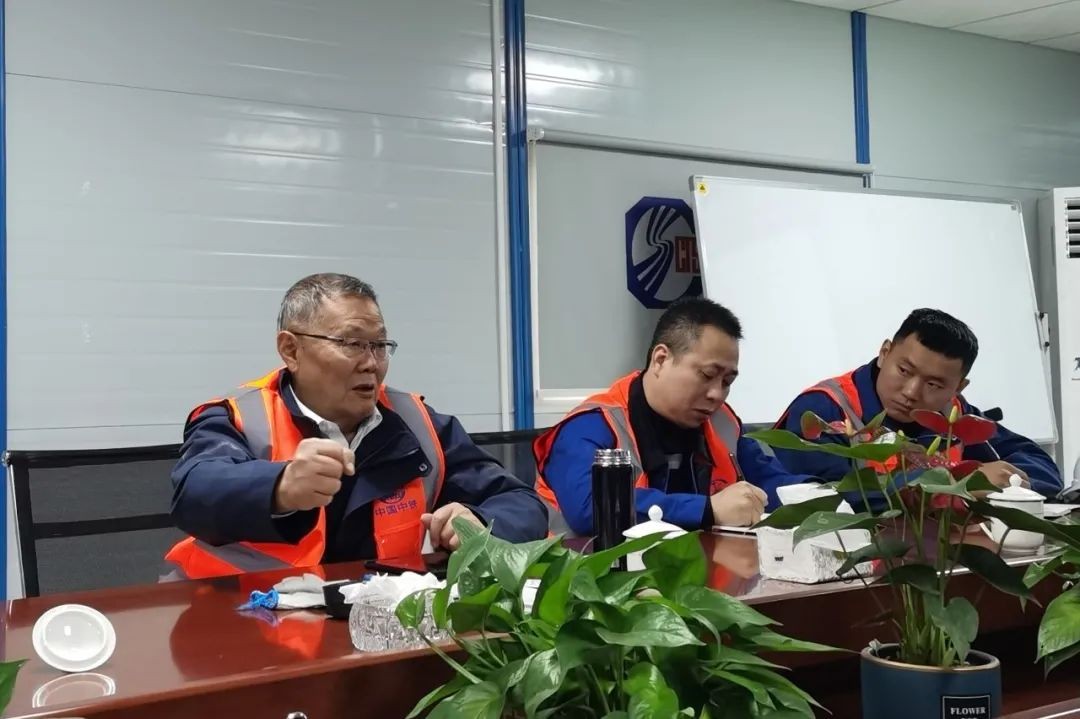 何清华亲临中铁江南游戏盾构施工项目指导工作